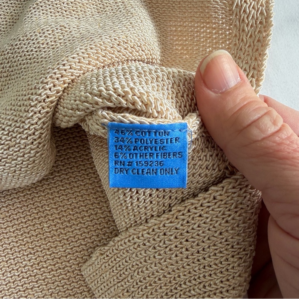 J. McLaughlin "Callum" Beige Tan Lightweight V-Neck Open Knit Sweater Classic - Picture 13 of 15